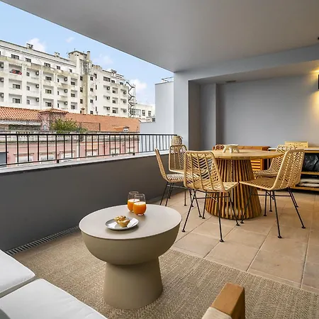 アパート Whome Urban Oasis: Modern Living With Parking & Ac リスボン