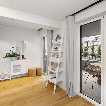 Whome Urban Oasis: Modern Living With Parking & Ac Apartament *
