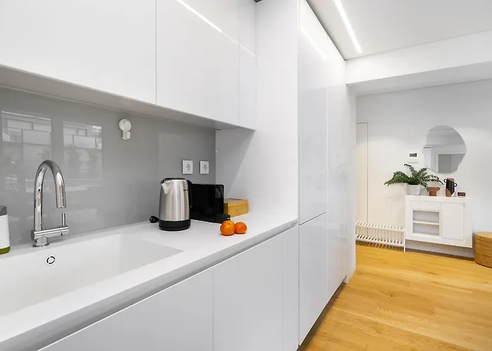 Whome Urban Oasis: Modern Living With Parking & Ac شقة *