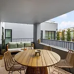Апартаменти Whome Urban Oasis: Modern Living With Parking & Ac *