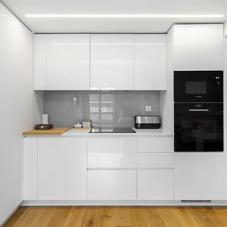 Whome Urban Oasis: Modern Living With Parking & Ac Апартаменти Лісабон